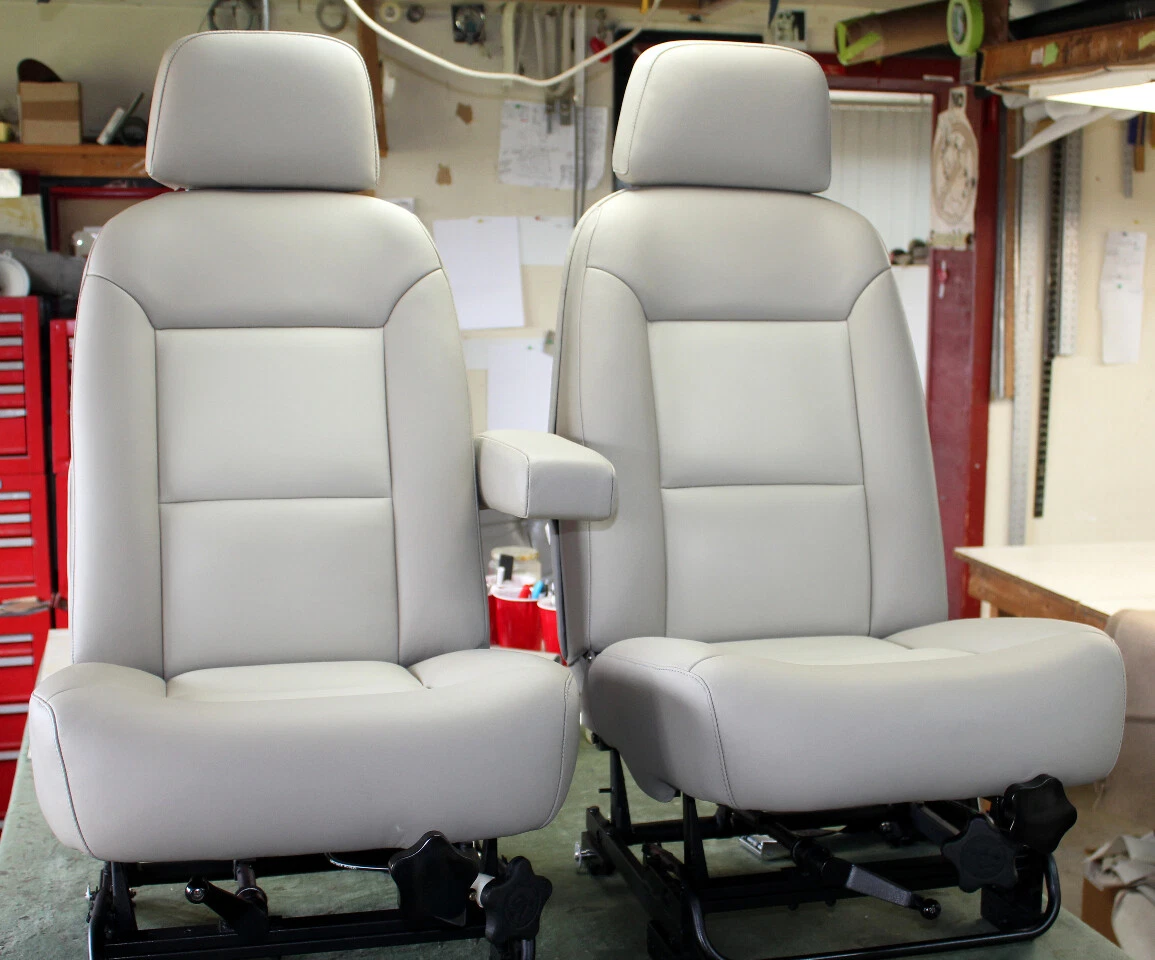 Mooney Bravo aircraft interior with leather seating